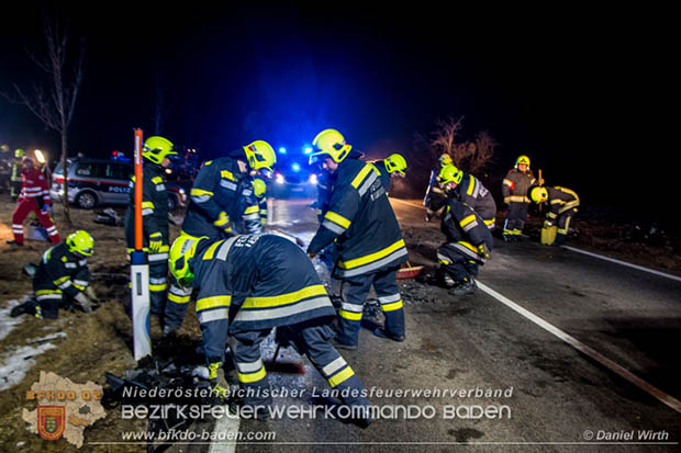 20170129 Folgenschwerer Verkehrsunfall mit zwei Toten auf der Landestraße 4040 Leobersdorf-Sollenau  Foto: © Daniel Wirth