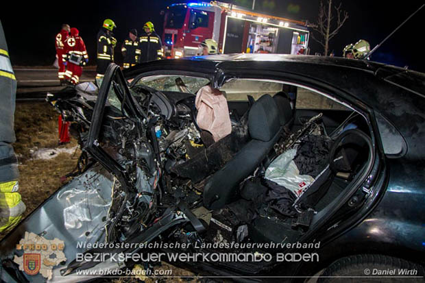 20170129 Folgenschwerer Verkehrsunfall mit zwei Toten auf der Landestraße 4040 Leobersdorf-Sollenau  Foto: © Daniel Wirth