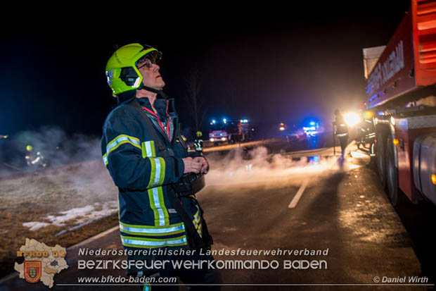 20170129 Folgenschwerer Verkehrsunfall mit zwei Toten auf der Landestraße 4040 Leobersdorf-Sollenau  Foto: © Daniel Wirth