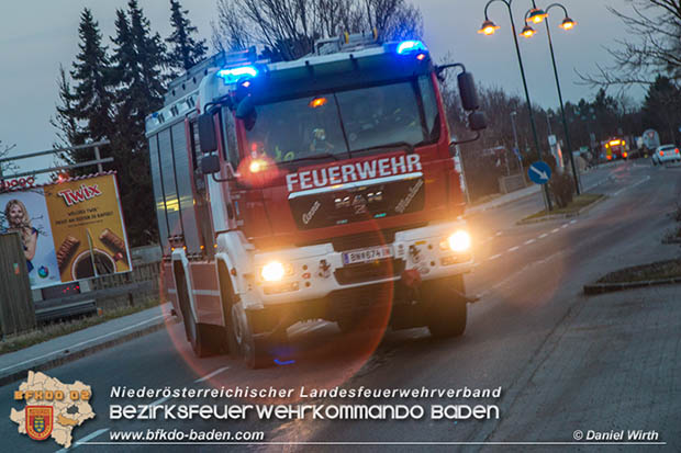 20170313 unbekannter ausgelaufener Schadstoff in Kottingbrunn Foto: © Daniel Wirth 20170313 unbekannter ausgelaufener Schadstoff in Kottingbrunn Foto: © Daniel Wirth