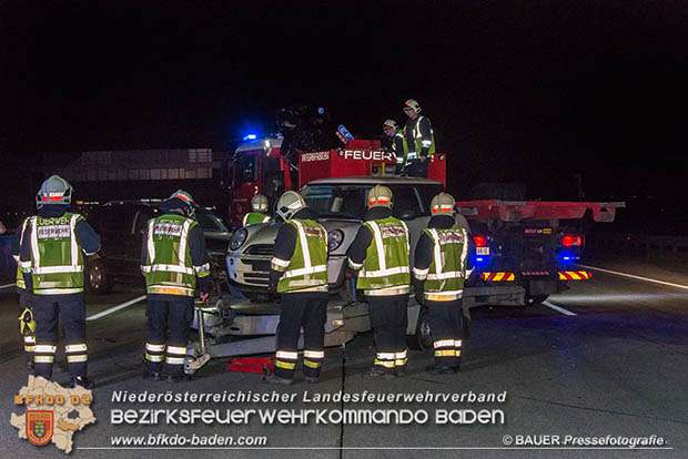 20170325 Verkehrsunfall mit mehreren Fahrzeugen auf der A2 Sdautobahn  Foto:  Manfred Bauer Pressefotografie