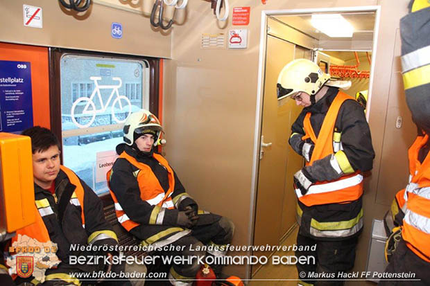 20170420 Groes Aufrumen nach dem Schneechaos auch im Triestingtal  Foto: ASB A Markus Hackl FF Pottenstein