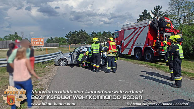 20170514 Fahrzeugberschlag auf der A2 zwischen Baden und Traiskirchen  Foto:  Stefan Wagner FF Baden-Leesdorf