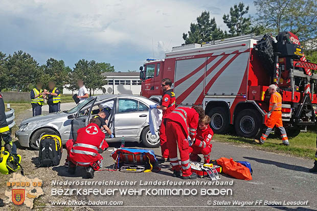 20170514 Fahrzeugberschlag auf der A2 zwischen Baden und Traiskirchen  Foto:  Stefan Wagner FF Baden-Leesdorf