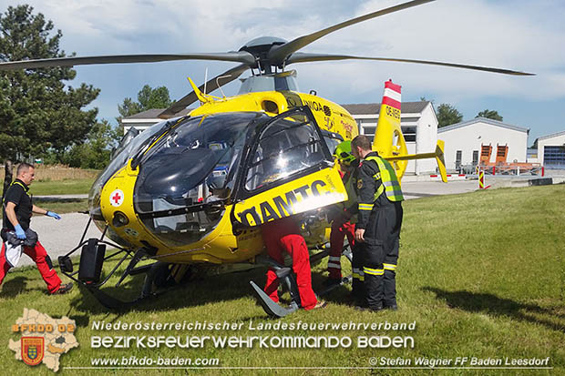 20170514 Fahrzeugberschlag auf der A2 zwischen Baden und Traiskirchen  Foto:  Stefan Wagner FF Baden-Leesdorf