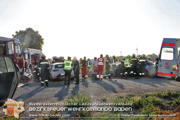 20170613 Schwerer Verkehrsunfall auf der LB60 zwsichen Unterwaltersdorf und Reisenberg  Foto:  Hubert Wagner FF Unterwaltersdorf