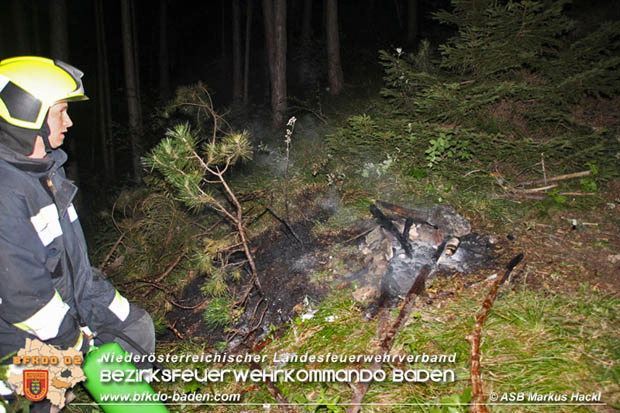 20170702 Leichtsinn eines jungen Mannes lste Waldbrandeinsatz aus in Weissenbach a.d. Triesting  Foto:  ASB Markus Hackl