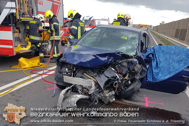 20170712 Verkehrsunfall mit tdlichem Ausgang auf der LB17 bei Schnau a.d.Triesting  Foto:  FF Schnau