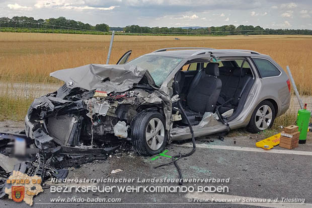 20170712 Verkehrsunfall mit tödlichem Ausgang auf der LB17 bei Schönau a.d.Triesting Foto: © FF Schönau 20170712 Verkehrsunfall mit tödlichem Ausgang auf der LB17 bei Schönau a.d.Triesting Foto: © FF Schönau