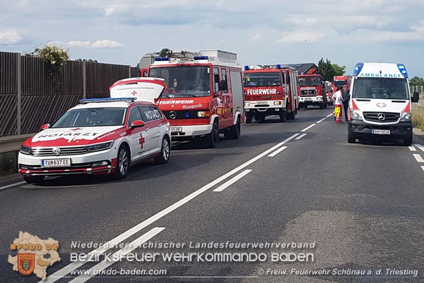 20170712 Verkehrsunfall mit tödlichem Ausgang auf der LB17 bei Schönau a.d.Triesting Foto: © FF Schönau 20170712 Verkehrsunfall mit tödlichem Ausgang auf der LB17 bei Schönau a.d.Triesting Foto: © FF Schönau