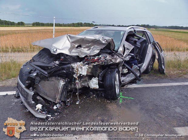 20170712 Verkehrsunfall mit tdlichem Ausgang auf der LB17 bei Schnau a.d.Triesting Foto:  FF Gnselsdorf/Christopher Neumayer