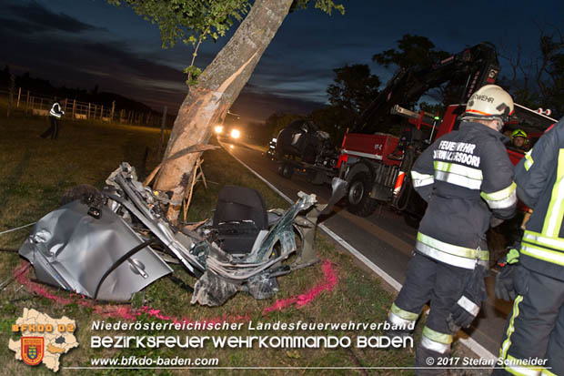 20170714 Verkehrsunfall mt tödlichem Ausgang auf der L157 zwischen Oeynhausen und Tattendorf im Gemeindegebiet Oberwaltersdorf  Foto: © Stefan Schneider BFK Baden