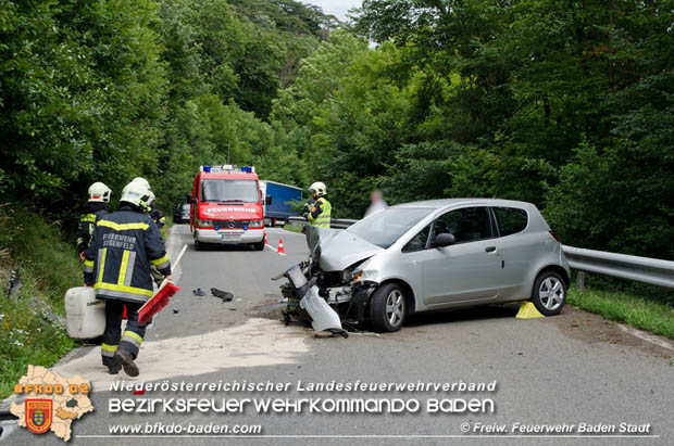 20170726 Verkehrsunfall LB210 Baden-Sattelbach Foto: © FF Baden-Stadt / Michael Nositzka 20170726 Verkehrsunfall LB210 Baden-Sattelbach Foto: © FF Baden-Stadt / Michael Nositzka