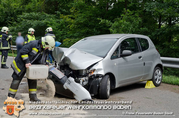 20170726 Verkehrsunfall LB210 Baden-Sattelbach Foto: © FF Baden-Stadt / Michael Nositzka 20170726 Verkehrsunfall LB210 Baden-Sattelbach Foto: © FF Baden-Stadt / Michael Nositzka