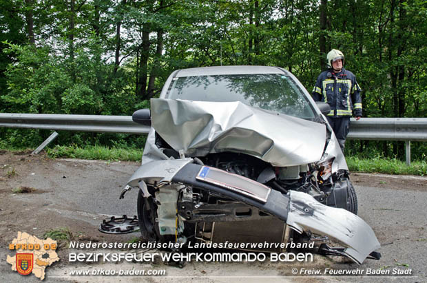 20170726 Verkehrsunfall LB210 Baden-Sattelbach Foto: © FF Baden-Stadt / Michael Nositzka 20170726 Verkehrsunfall LB210 Baden-Sattelbach Foto: © FF Baden-Stadt / Michael Nositzka
