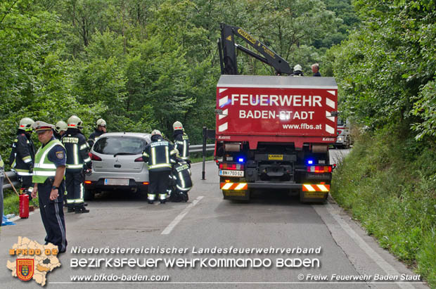 20170726 Verkehrsunfall LB210 Baden-Sattelbach Foto: © FF Baden-Stadt / Michael Nositzka 20170726 Verkehrsunfall LB210 Baden-Sattelbach Foto: © FF Baden-Stadt / Michael Nositzka