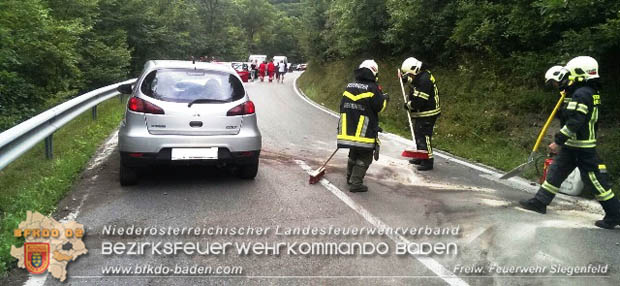 20170726 Verkehrsunfall LB210 Baden-Sattelbach Foto: © Freiwillige Feuerwehr Siegenfeld 20170726 Verkehrsunfall LB210 Baden-Sattelbach Foto: © Freiwillige Feuerwehr Siegenfeld