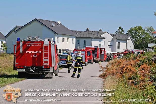20170815 Küchenbrand in Reihen Wohnhaus in Blumau-Neurißhof Foto: © Stefan Schneider BFK Baden 20170815 Küchenbrand in Reihen Wohnhaus in Blumau-Neurißhof Foto: © Stefan Schneider BFK Baden