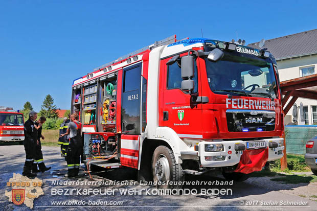 20170815 Küchenbrand in Reihen Wohnhaus in Blumau-Neurißhof Foto: © Stefan Schneider BFK Baden 20170815 Küchenbrand in Reihen Wohnhaus in Blumau-Neurißhof Foto: © Stefan Schneider BFK Baden