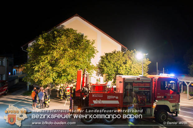 20170914 Wohnhaus nach Deckeneinsturz evakuiert in Weissenbach a.d.Triesting  Foto:  Daniel Wirth BFK BADEN