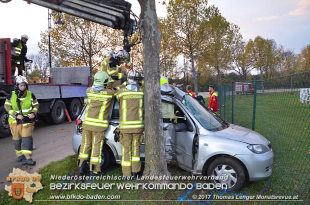 20171103 Schwerer Verkehrsunfall in Ebreichsdorf  Foto:  Thomas Lenger Monatsrevue.at