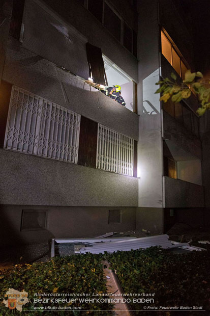 20171104 Explosion in der Wohnung einer Badener Wohnhausanlage  Foto:  Freiwillige Feuerwehr Baden-Stadt