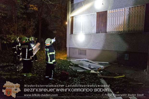 20171104 Explosion in der Wohnung einer Badener Wohnhausanlage  Foto:  Freiwillige Feuerwehr Baden-Stadt