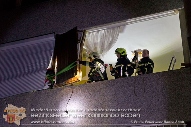 20171104 Explosion in der Wohnung einer Badener Wohnhausanlage  Foto:  Freiwillige Feuerwehr Baden-Stadt