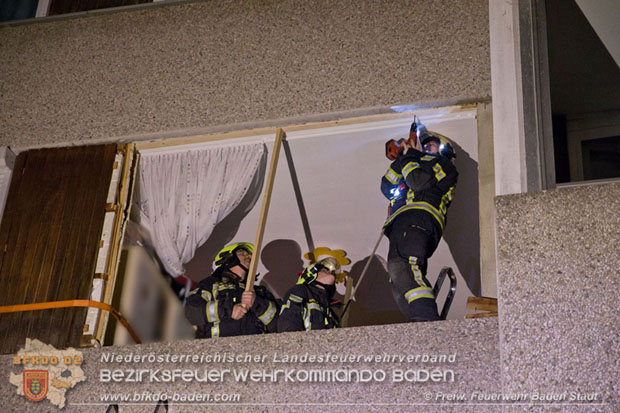 20171104 Explosion in der Wohnung einer Badener Wohnhausanlage  Foto:  Freiwillige Feuerwehr Baden-Stadt