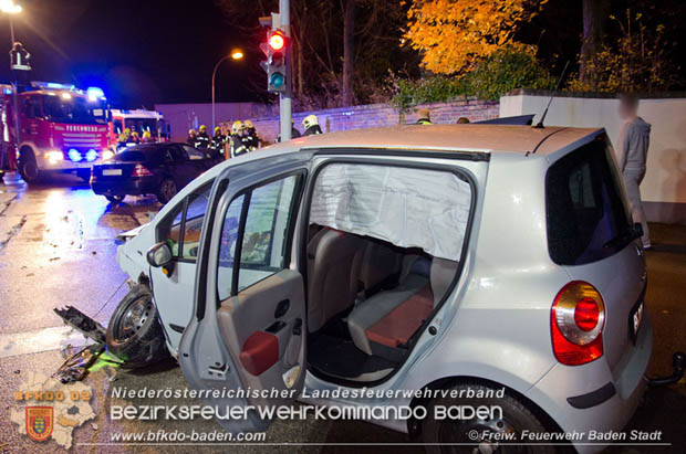 20171106 Verkehrsunfall in Baden LB212 Damgasse X Rudolf Zllnerstrae  Foto:  FF Baden-Stadt / Markus Prendinger