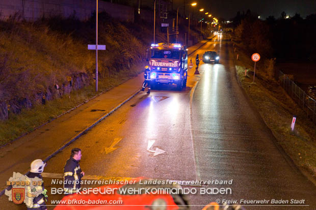 20171106 Verkehrsunfall in Baden LB212 Damgasse X Rudolf Zllnerstrae  Foto:  FF Baden-Stadt / Stefan Schneider