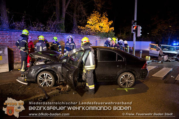 20171106 Verkehrsunfall in Baden LB212 Damgasse X Rudolf Zllnerstrae  Foto:  FF Baden-Stadt / Stefan Schneider