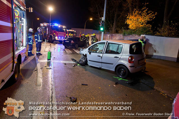 20171106 Verkehrsunfall in Baden LB212 Damgasse X Rudolf Zllnerstrae  Foto:  FF Baden-Stadt / Stefan Schneider