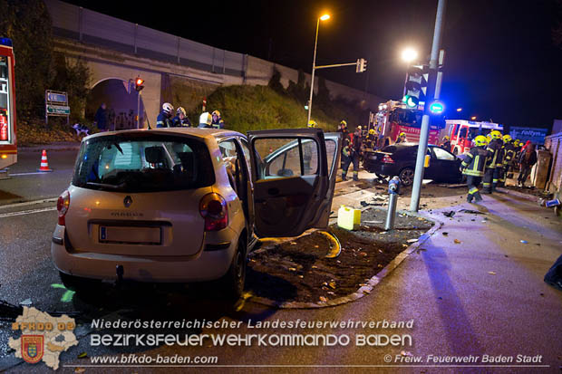 20171106 Verkehrsunfall in Baden LB212 Damgasse X Rudolf Zllnerstrae  Foto:  FF Baden-Stadt / Stefan Schneider