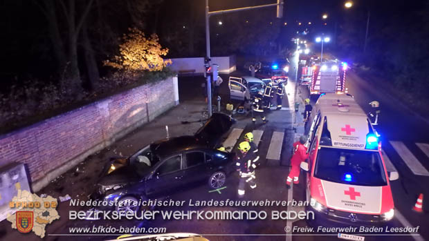 20171106 Verkehrsunfall in Baden LB212 Damgasse X Rudolf Zllnerstrae  Foto:  www.ff-baden-leesdorf.at / Stefan Wagner