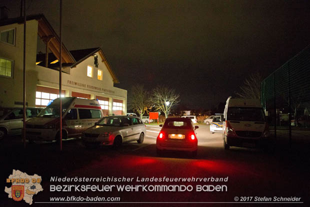 20171113 Personensuche nach 12-jährigen abgängigen Bub in Pfaffstätten  Foto: Stefan Schneider BFK BADEN