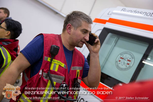 20171113 Personensuche nach 12-jährigen abgängigen Bub in Pfaffstätten  Foto: Stefan Schneider BFK BADEN