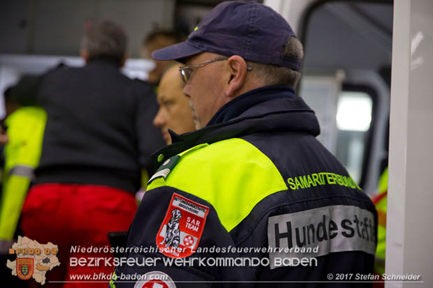 20171113 Personensuche nach 12-jährigen abgängigen Bub in Pfaffstätten  Foto: Stefan Schneider BFK BADEN