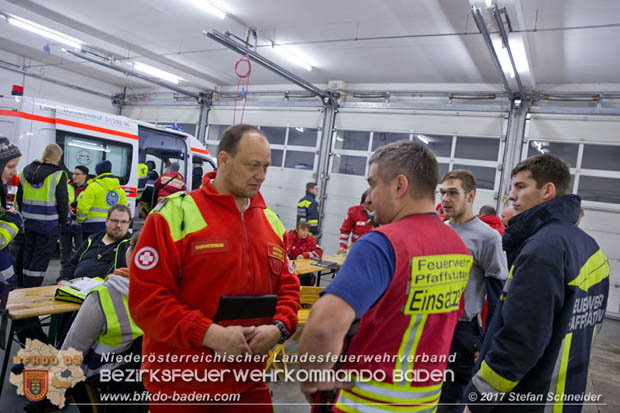 20171113 Personensuche nach 12-jährigen abgängigen Bub in Pfaffstätten  Foto: Stefan Schneider BFK BADEN