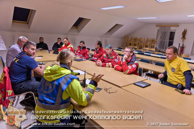 20171113 Personensuche nach 12-jährigen abgängigen Bub in Pfaffstätten  Foto: Stefan Schneider BFK BADEN