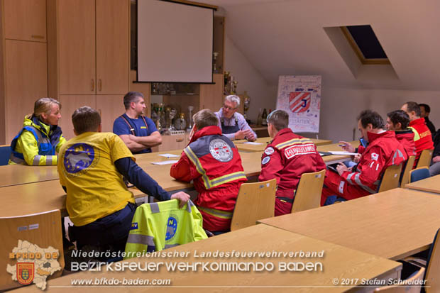 20171113 Personensuche nach 12-jährigen abgängigen Bub in Pfaffstätten  Foto: Stefan Schneider BFK BADEN