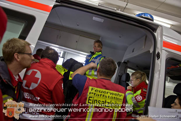 20171113 Personensuche nach 12-jährigen abgängigen Bub in Pfaffstätten  Foto: Stefan Schneider BFK BADEN