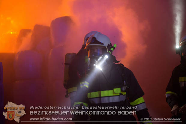 20180101 Brand von Siloballen in Maria Raisenmarkt Ortsteil Untermeierhof  Foto:  Stefan Schneider