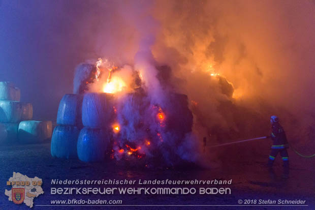 20180101 Brand von Siloballen in Maria Raisenmarkt Ortsteil Untermeierhof  Foto:  Stefan Schneider