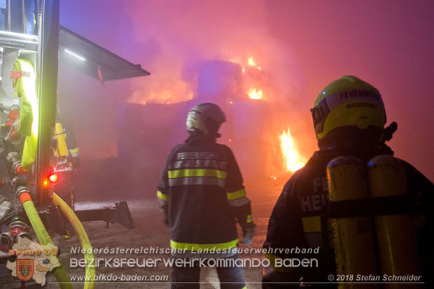 20180101 Brand von Siloballen in Maria Raisenmarkt Ortsteil Untermeierhof  Foto:  Stefan Schneider