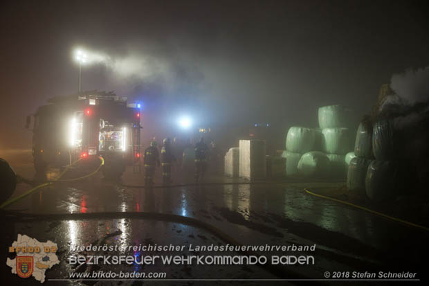 20180101 Brand von Siloballen in Maria Raisenmarkt Ortsteil Untermeierhof  Foto:  Stefan Schneider