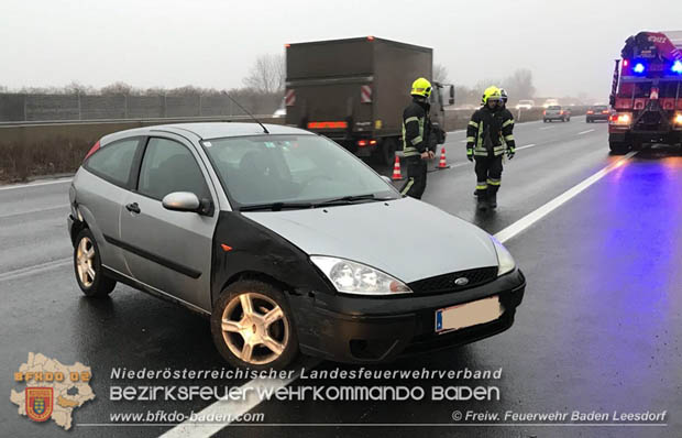 20180108 Verkehrsunfall auf der A2 bei Leobersdorf RFB Süd  Foto: © Freiwillige Feuerwehr Baden-Leesdorf/SB Georg Mrvka