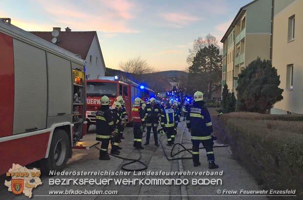 20180129 Wohnungsbrand in Mehrparteinenwohnhaus in Enzesfeld  Foto:  FF Enzesfeld