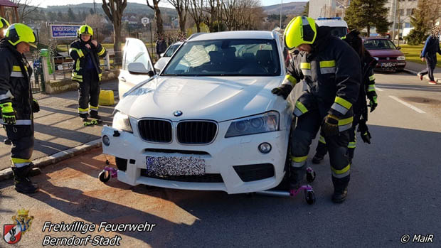 20180131 Verkehrsunfall in Berndorf  Foto: © R. Maier FF Berndorf-Stadt