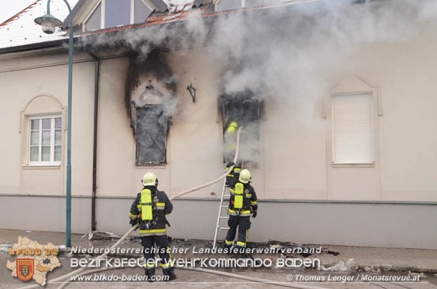 20180226 Vollbrand einer Wohnung in Unterwaltersdorf Foto: © Thomas Lenger MONATSREVUE.at 20180226 Vollbrand einer Wohnung in Unterwaltersdorf Foto: © Thomas Lenger MONATSREVUE.at